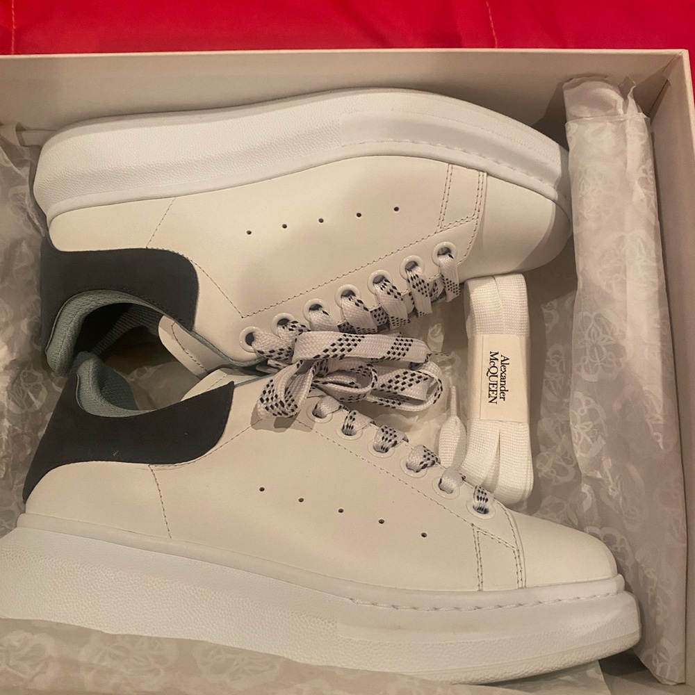 Alexander McQueen White Oversized Sneakers - Picture 2 of 9